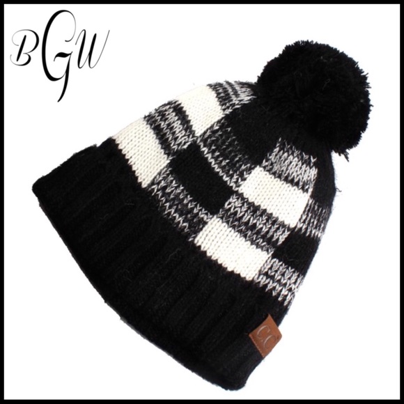 Boutique with Grace Accessories - 🍂🆕5⭐️Best Seller Pom Pom beanie